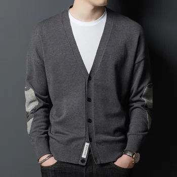 Осенняя мужская корейская одежда, Повседневный Классический Черно-серый вязаный свитер, кардиган с модной нашивкой, Однобортный, с V-образным вырезом